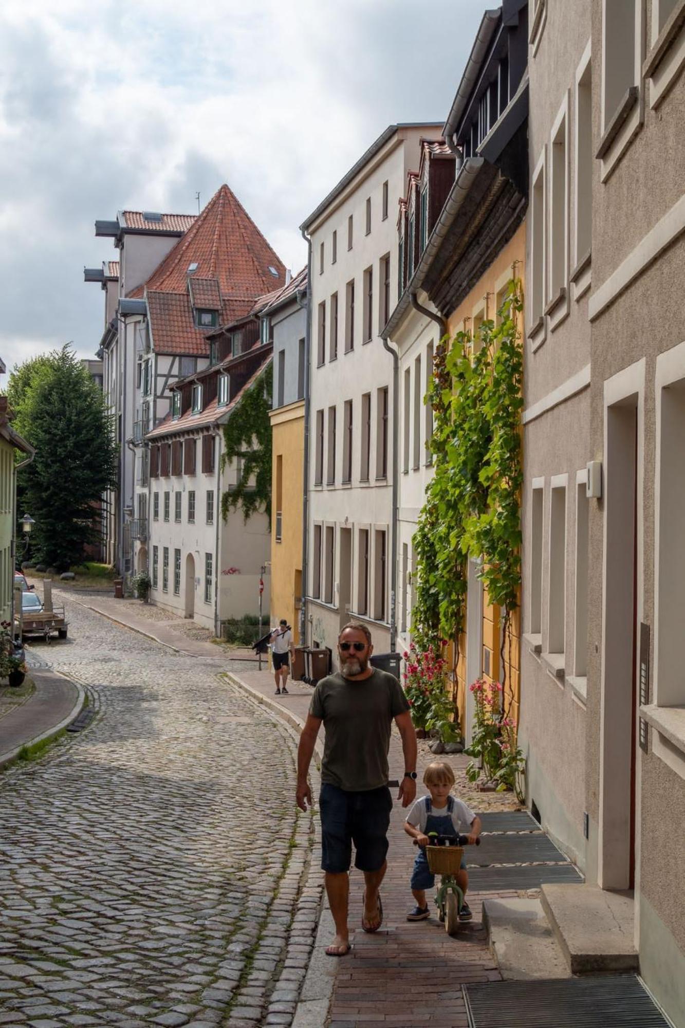 Ueber Den Daechern Der Altstadt Росток Екстер'єр фото